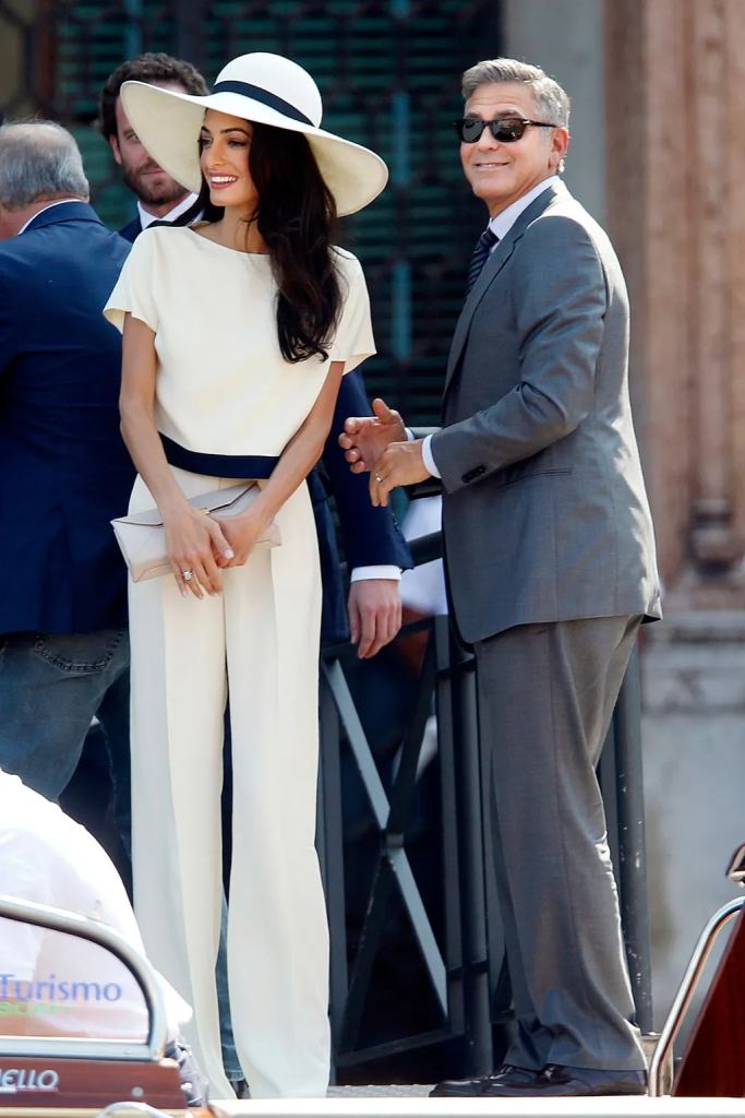 image Dua Lipa повертає bridal suit: весільний костюм знову в моді