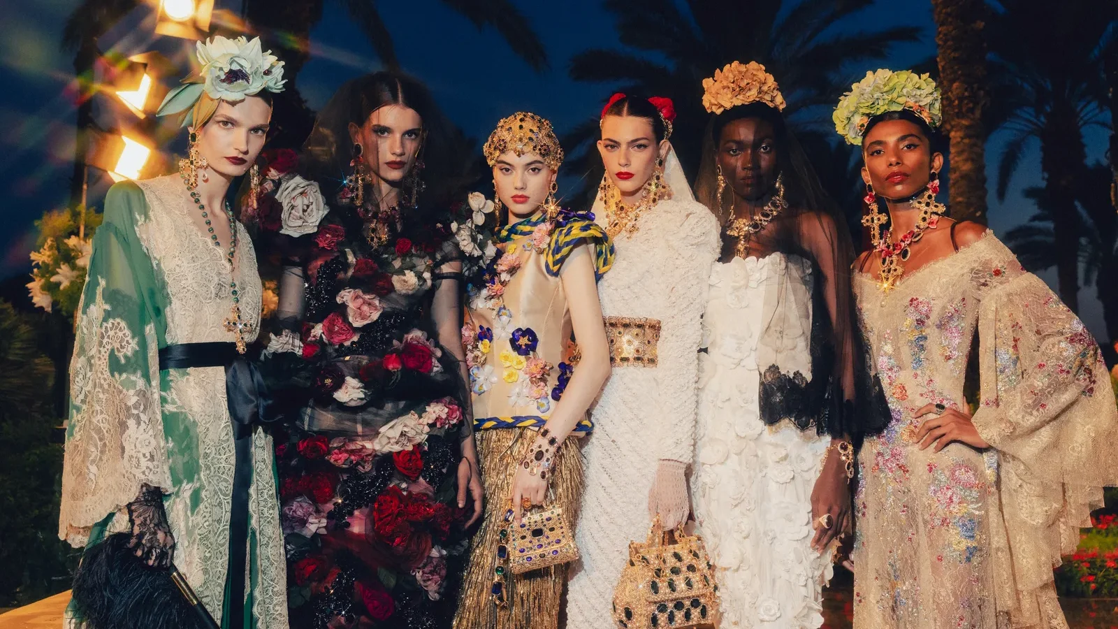 Dolce & Gabbana Alta Moda 2026: Сицилія, міфологія й кутюрна драма - image 1 - APRIL Journal Dolce & Gabbana Alta Moda 2026: Таорміна, Сицилія й кутюр як театр