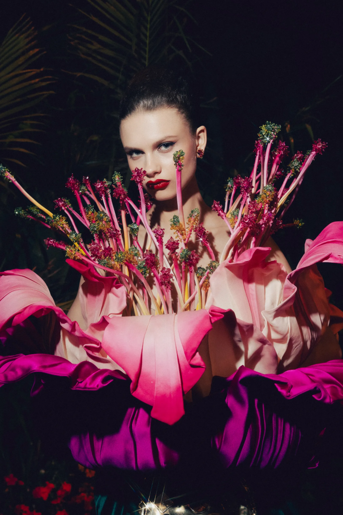 Dolce & Gabbana Alta Moda 2026: Сицилія, міфологія й кутюрна драма - image 9 - APRIL Journal Dolce & Gabbana Alta Moda 2026: Таорміна, Сицилія й кутюр як театр