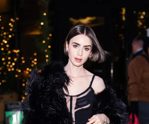 Лілі Коллінз переосмислює naked dressing поза правилами “Emily in Paris”